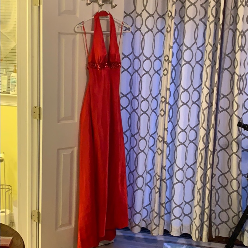 Dress - Picture 2 of 4